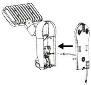 BRENNENSTUHL SOL SH0805 P2 - ERSTMALIGES AUFLADEN DER SOLARLEUCHTE - 4