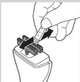 PHILIPS Norelco StyleShaver QS6161 - Cleaning the trimming head connector - 13