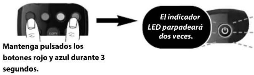 Mantenga pulsados los botones rojo y azul durante 3 segundos. El indicador LED parpadará dos veces.