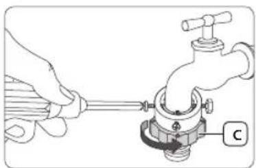 SAMSUNG WW10H9600EW - SCHRITT 4 - Anschlieben des Frischwasserschlauchs SchlieBen Sie den Frischwasserschlauch an den Wasserhahn an. - 4