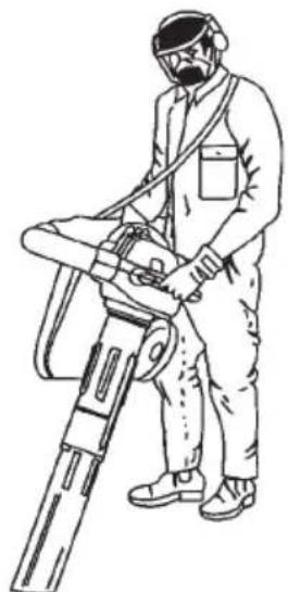 MCCULLOCH GBV 325 - Ajustement de la bandoulière - 2