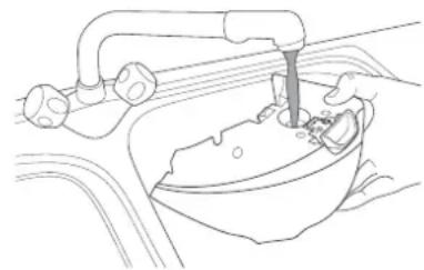 HOOVER SRD 41102 - Kapitel 2.2 - Füllen des Wasserbehalters - 2