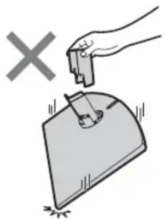 SONY Bravia KDL40EX716 - Rimozione del supporto da tavolo - 2