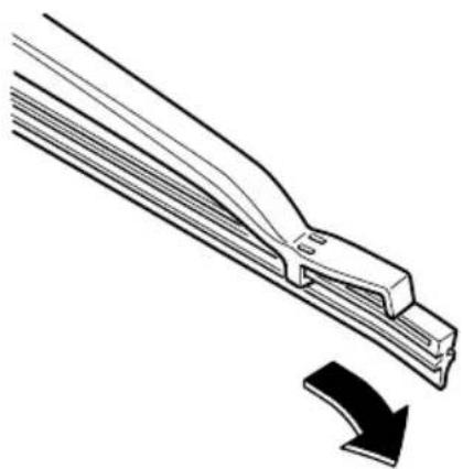 MAZDA 3 (2005) - ATTENTION - 1