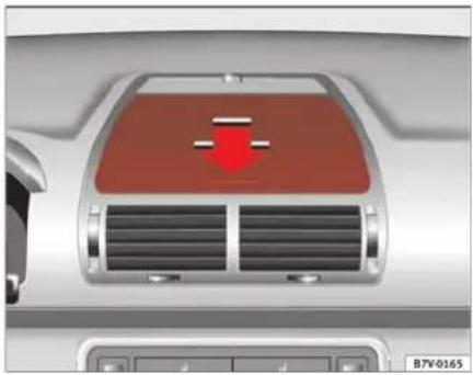 SEAT Alhambra (2007) - Rangement central du tableau de bord - 1
