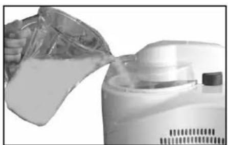 TRISA 771370 - Preparation of ice cream in the removable aluminium tank - 6