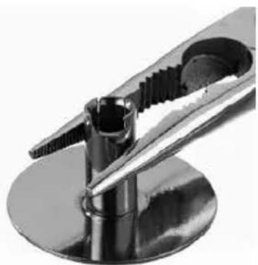 UNOLD G 200 Gastro - SI LES ACCESSORIES NE TIENNENT PLUS SUR L'AXE? - 1