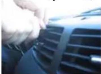 TELE System TS8500PND - Use of the PND in Auto Installation of the air mount vent support (NEW) - 11