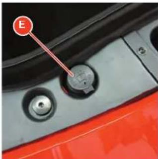 FERRARI 458 Italia (2010) - Liquide lave-glace et lave-phares - 1