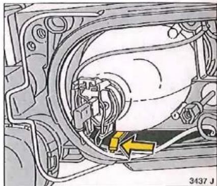 OPEL Calibra (1991) - Eclairage du compartiment-moteur \* - 1
