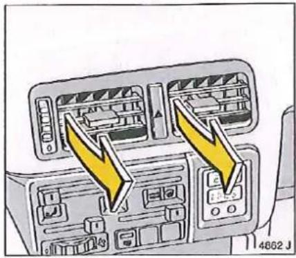 OPEL Calibra (1991) - Grilles arrêtant les feuilles - 1