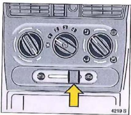 OPEL Tigra (1995) - Bouches de dégivrage des glaces latérales - 1