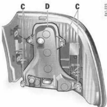 PORSCHE Cayenne S (2003) - Repose du feu arrirée - 2