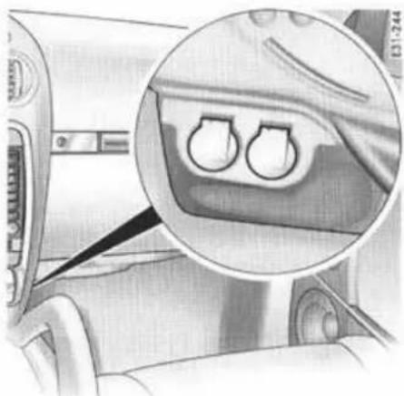 PORSCHE Cayenne S (2003) - Prises - 1