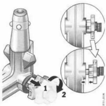 PORSCHE Cayenne S (2003) - Si le crochet d'attelage n'est pas en precontrainte,procededez la façon suivante: - 1