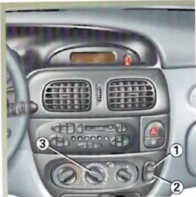 RENAULT Megane (1999) - DÉGIVRAGE / DÉSEMBUAGE - 1