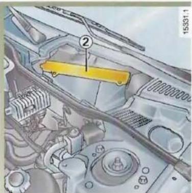 RENAULT Megane (1999) - FILTRE A PARTICULES (remplacement de l'élement filtrant) - 2