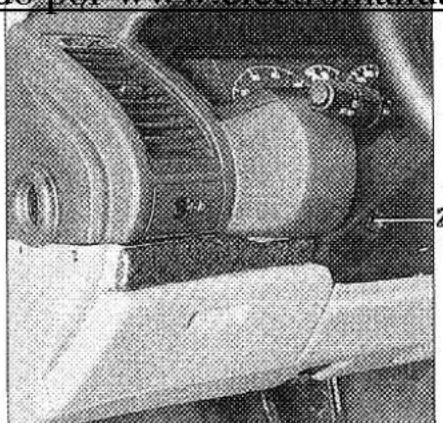 RENAULT Safrane (1991) - Le système fonctionné lorsque le bouton 1 est en service : - 1