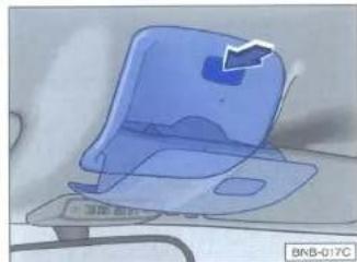 VOLKSWAGEN New Beetle (1999) - Attention - 1