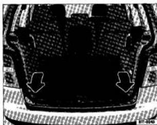 VOLKSWAGEN Touran (2004) - Relevement du dossier de siege - 1