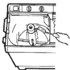 DANBY DTT100A1WDB - Cleaning the lint filter Cleaning the drain strainer - 4