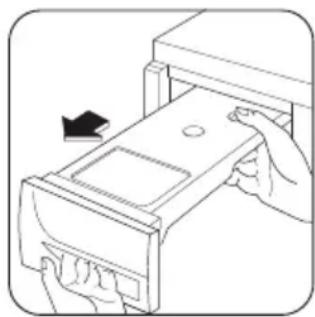 ZANUSSI ZTEB288 - Emptying the water reservoir - 1