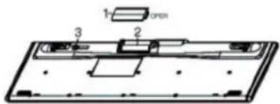 ModeCom MC7000 - Installation des batteries dans le clavier - 1