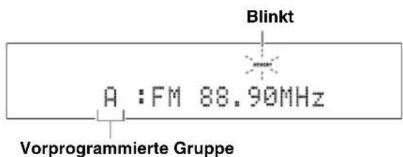 YAMAHA YAS81 - Drucken Sie wiederholt A<\E bzw. A>E, um eine vorprogrammierte Gruppe (A bis E) bei blinkender MEMORY-Anzeige auszuwahlen. Es erscheint die ausgewählte vorprogrammierte Gruppe. - 1