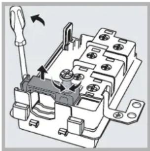 HOTPOINT-ARISTON F 532 C.1 IX HA - Fitting the power supply cable - 2