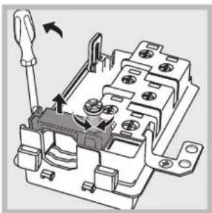 HOTPOINT-ARISTON FH 82 C IXHA - Montaje del cable de alimentacion electrica - 2