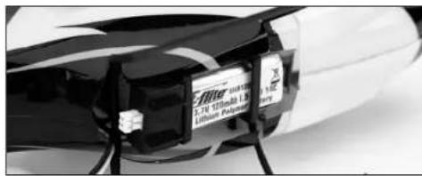 E-flite Blade mCX2 RTF - Installation de la batterie de vol - 1