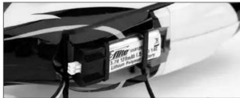 E-flite Blade mCX2 RTF - Installing the Flight Battery - 1