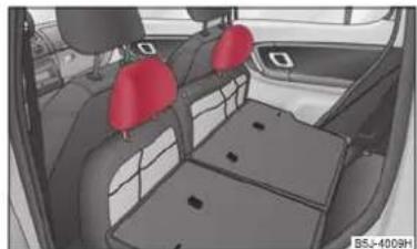 SKODA Fabia (2010) - Mettre les appuie-tete dans les assises des sièges - 1