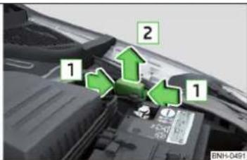 SKODA Rapid (2014) - Fusibles dans le compartmente menteur - 2