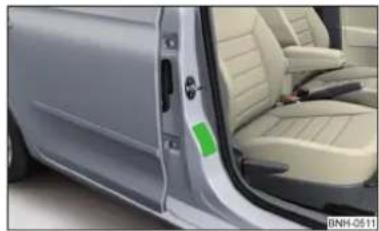 SKODA Rapid (2014) - Utilisation de sièges infant sur le siège du passager avant - 1