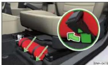 SKODA Rapid (2014) - Extincteur - 1