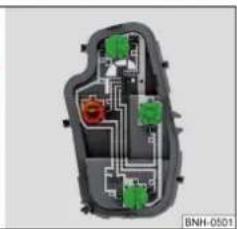 SKODA Rapid (2014) - Remplacement des ampoules du bloc optique arrriere - 3