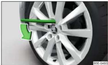 SKODA Rapid (2014) - Desserrage / serrage des boulons de roue - 1