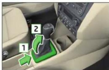 SKODA Rapid (2014) - Déverrouillage de secours du levier sélecteur - 1