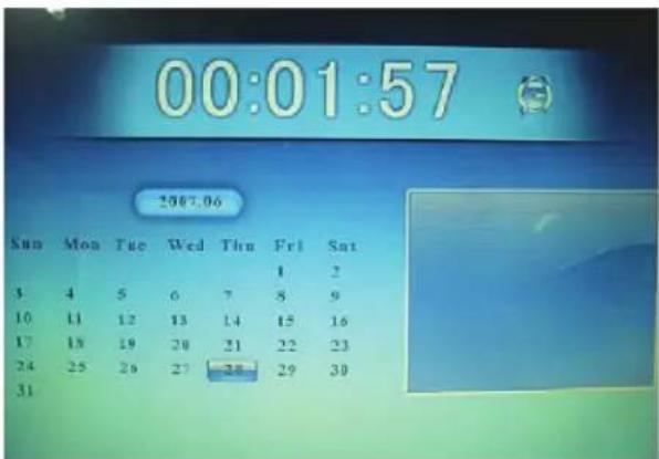 BRAUN DigiFrame 1560 - Régler le calendrier et l'heure/l'alarme - 1