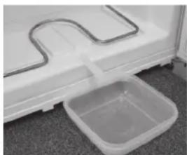HOTPOINT-ARISTON UP 1221HA - Defrosting the appliance - 1
