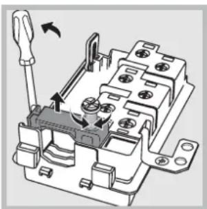 HOTPOINT-ARISTON FT 820.1 IX HA - Montage du câble d'alimentation - 2