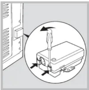 HOTPOINT-ARISTON FT 820.1 IX HA - Montage du câble d'alimentation - 1