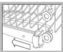 HOTPOINT-ARISTON LFT 114 - The height of the upper rack should ideally be adjusted WHEN THE RACK IS EMPTY. - 1
