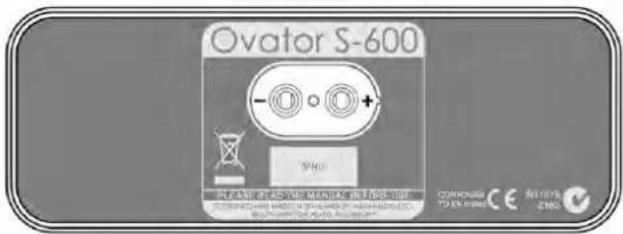 NAIM Ovator S400 - Pannello di collegamento delle Ovator - 1