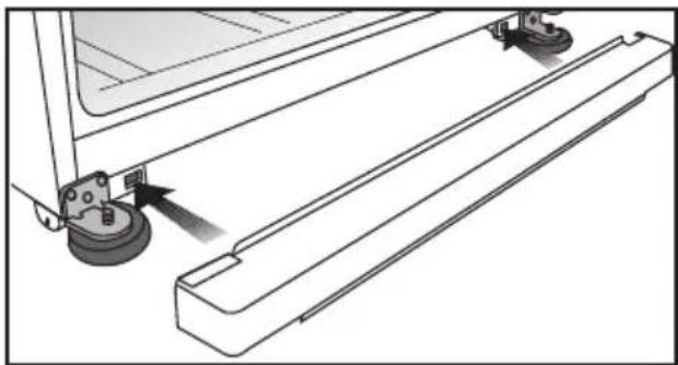 BLOMBERG DNE 9840 X A - Installation du cache de ventilation inférieur - 1