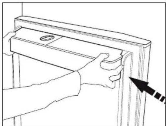 BLOMBERG DND 1972 ED - Cleaning the water tank - 1