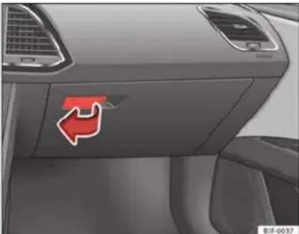 SEAT Leon SC (2014) - Boîte à gants - 1
