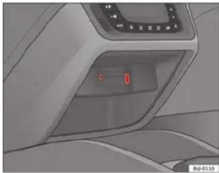 SEAT Ibiza SC (2011) - Connecteur entree AUX-USB\* - 1
