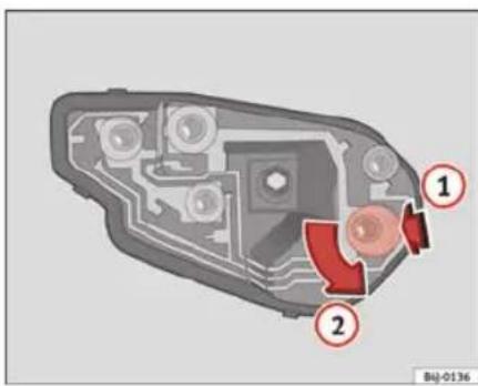 SEAT Ibiza SC (2011) - Remplacement des ampoules des faux arrirée - 2